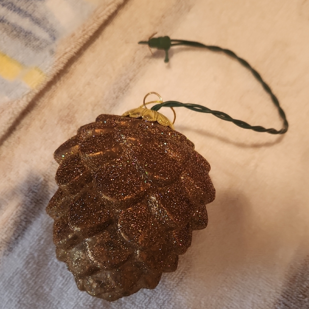 Gold Pinecone String Lights Nwb - Picture 2 of 4